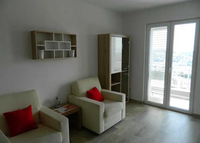 Db1 & Db2 Apartman *